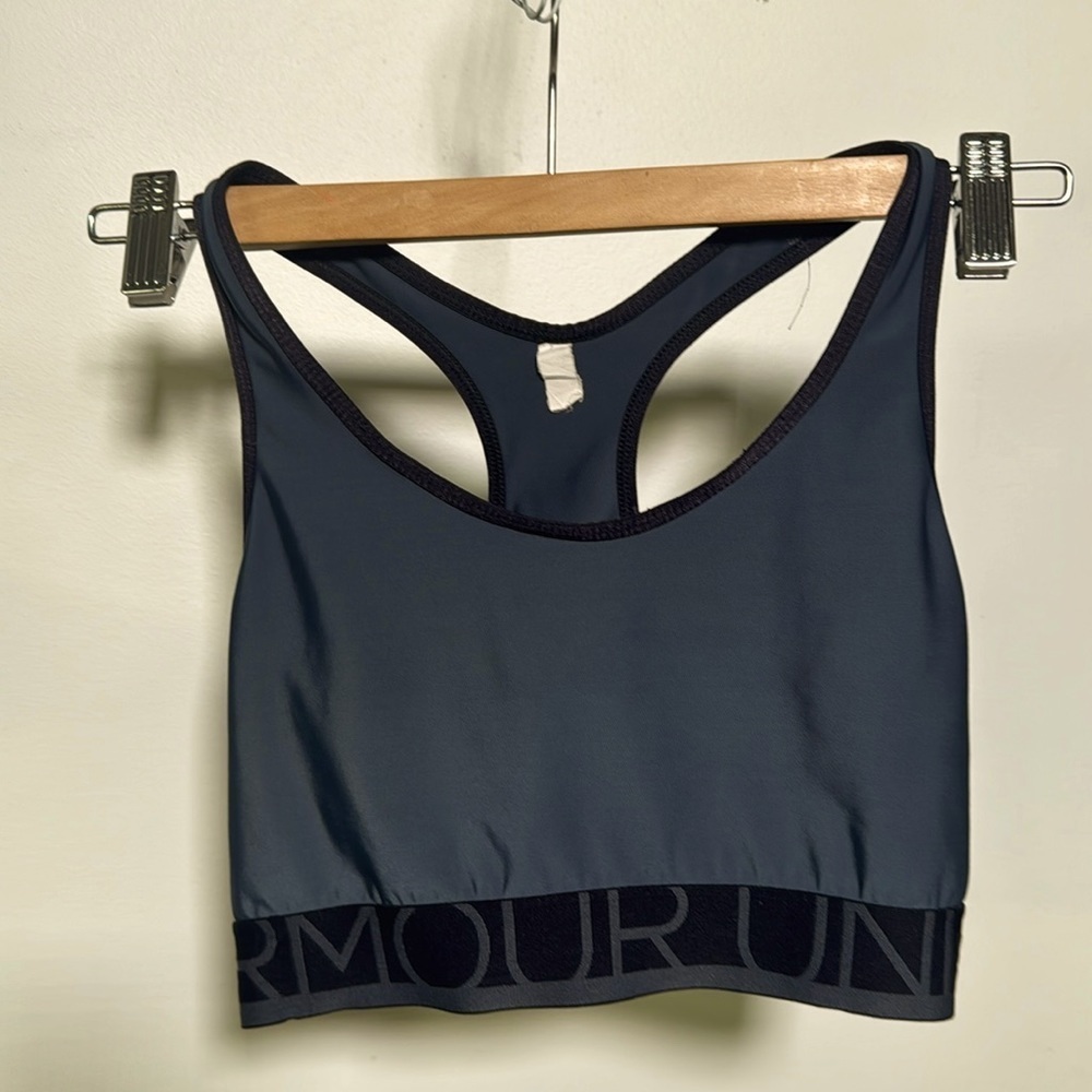 Under Armour Woman’s Sports Bra Size L